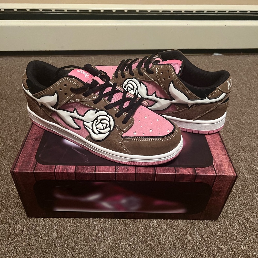Valentines kizos size 10.5 DS